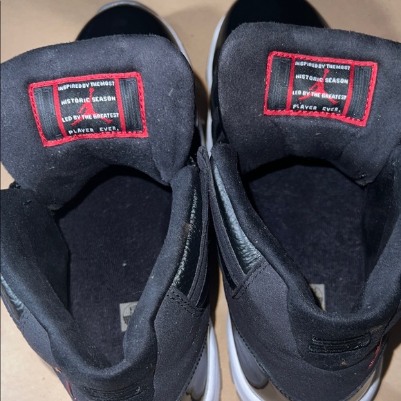 Nike Black and White Athletic Shoes JORDAN 11 RETRO '72-10' - Picture 4 of 6